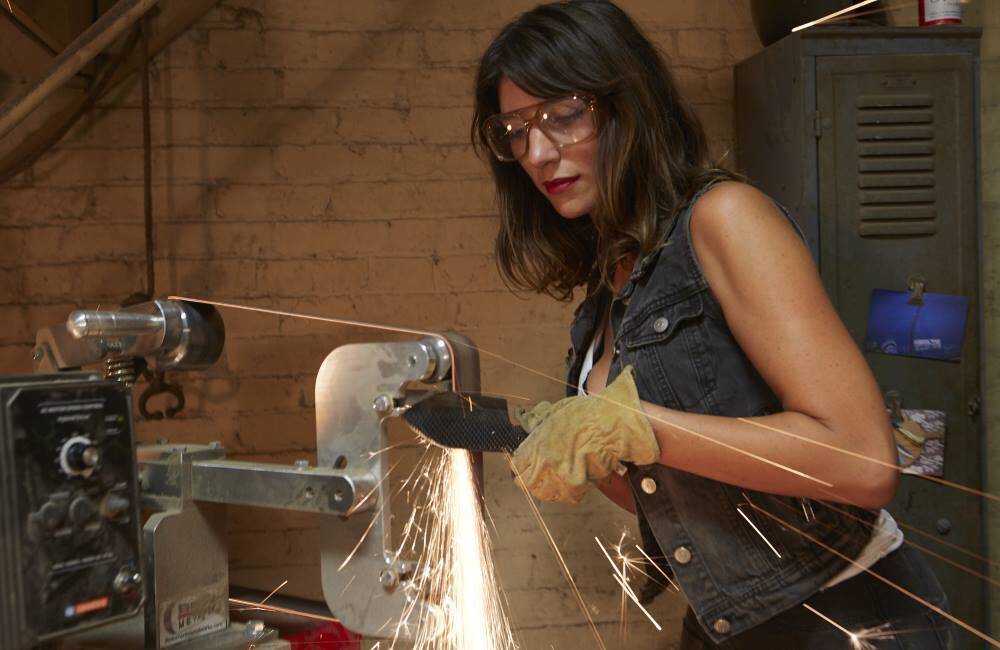 New York Actress Becomes Knife Maker