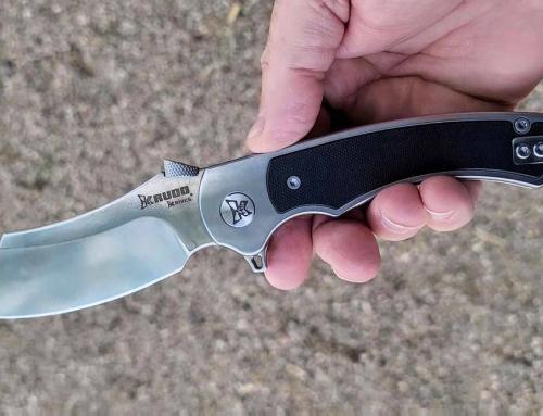 What is a Clip Point Folding Knife?